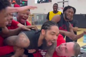 英格拉姆递补进全明星！猛龙全队疯狂庆祝😂把莺歌创翻了都