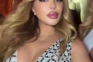 😍皮蓬前妻和闺蜜们自拍！阿姨们的颜值都还可以啊！