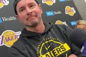 今天很硬！雷迪克曾言：艾顿若打出最佳状态，我们就是顶级强队